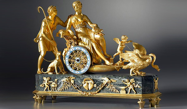 <center>Купим антиквариат<br />по высоким ценам<br />в Москве, по России и СНГ.<br />Рассмотрим любые Ваши предложения.</center>